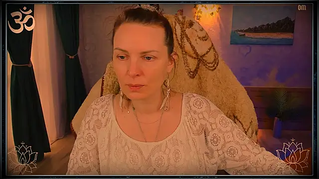 Snapshot of LanaRadiance chatting on 07/27/26, 01:29 LanaRadiance online show from 07/27/26, 01:29
