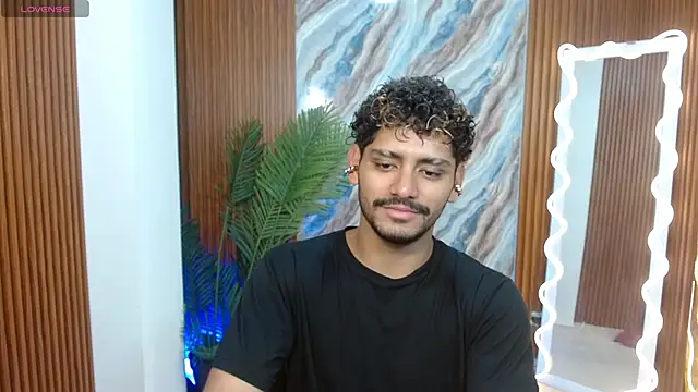 Snapshot of milo_tay chatting on 04/11/26, 03:00 milo tay online show from 04/11/26, 03:00