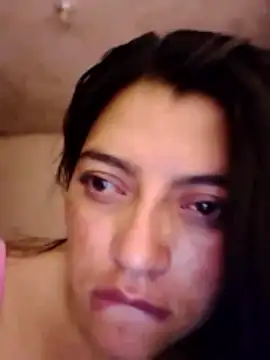 Snapshot of SOFI__10 chatting on 04/24/26, 05:43 SOFI 10 online show from 04/24/26, 05:43