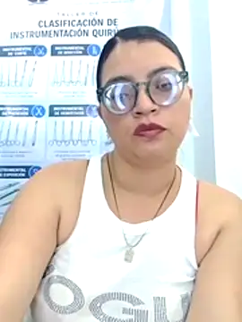 Snapshot of SOFI__10 chatting on 04/26/26, 02:26 SOFI 10 online show from 04/26/26, 02:26