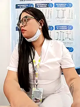 Snapshot of SOFI__10 chatting on 05/06/26, 04:56 SOFI 10 online show from 05/06/26, 04:56