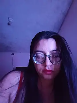 Snapshot of SOFI__10 chatting on 05/15/26, 02:51 SOFI 10 online show from 05/15/26, 02:51