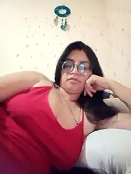 Snapshot of SOFI__10 chatting on 05/27/26, 01:57 SOFI 10 online show from 05/27/26, 01:57