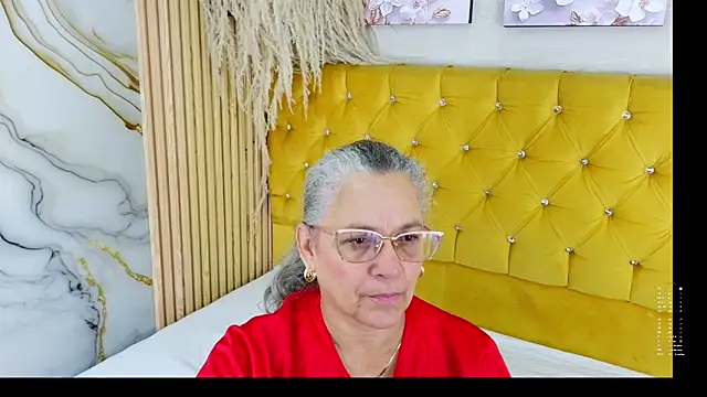 Snapshot of Misevie chatting on 05/13/26, 03:04 Misevie online show from 05/13/26, 03:04