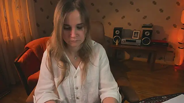 MiaSparkes online show from 05/06/26, 09:36