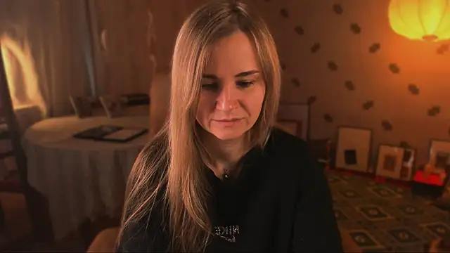 MiaSparkes online show from 05/29/26, 07:06