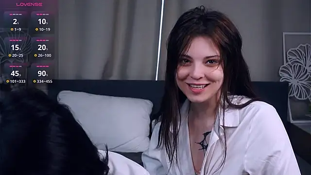 ReynaGrinvalsky online show from 06/18/26, 08:25