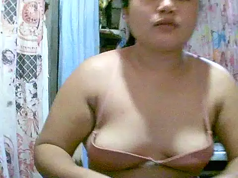 Snapshot of asian_faith1 chatting on 05/25/26, 10:21 asian faith1 online show from 05/25/26, 10:21