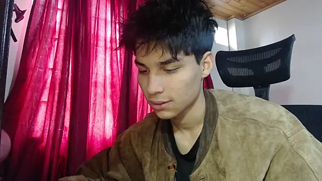 Snapshot of Marck-Pro chatting on 07/12/26, 04:31 Marck-Pro online show from 07/12/26, 04:31