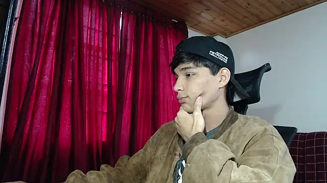 Snapshot of Marck-Pro chatting on 07/18/26, 12:20 Marck-Pro online show from 07/18/26, 12:20