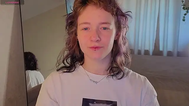 Ricki Bloom online show from 06/07/26, 01:10