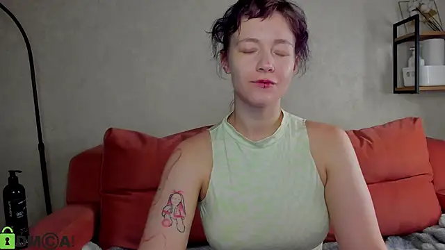 Ricki Bloom online show from 06/11/26, 01:16