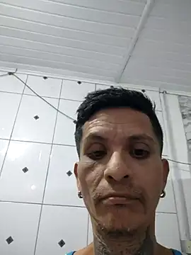 Snapshot of elchamogabotiktok chatting on 05/31/26, 01:03 elchamogabotiktok online show from 05/31/26, 01:03