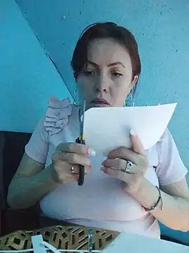 carolinhe26 online show from 07/14/26, 07:30