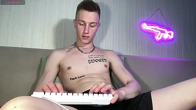 Travis Gracile online show from 05/22/26, 07:59