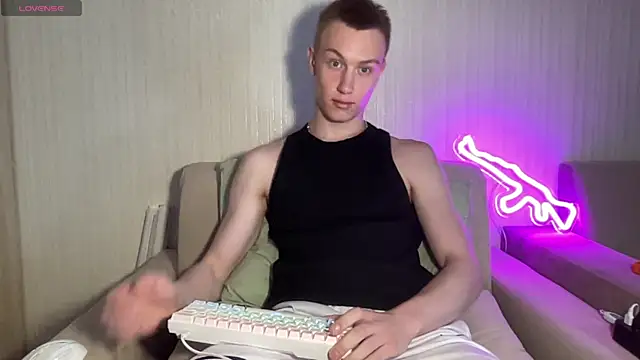 Travis Gracile online show from 06/05/26, 08:20
