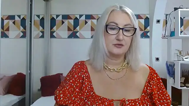 Snapshot of DianaFrances chatting on 07/25/26, 12:14 DianaFrances online show from 07/25/26, 12:14