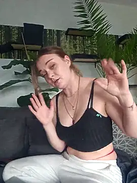 AliceLiddle  online show from 04/19/26, 05:34