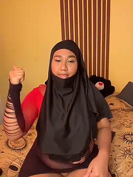 Snapshot of Samira_fares chatting on 04/14/26, 11:38 Samira fares online show from 04/14/26, 11:38