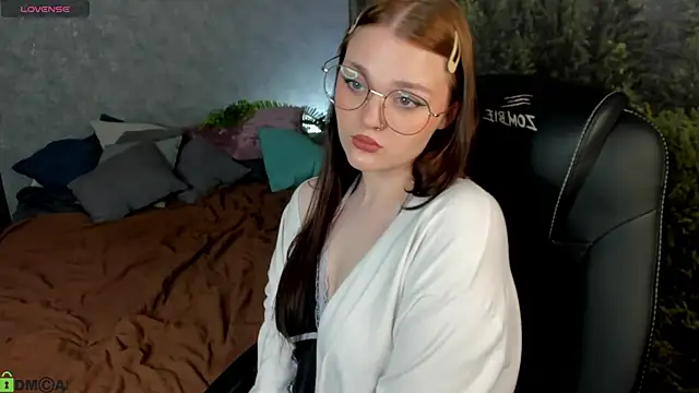 Emilly Hiil online show from 05/21/26, 12:50
