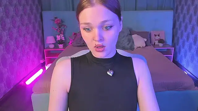 Emilly Hiil online show from 06/04/26, 12:49