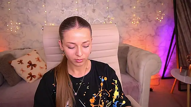 DoveLovee online show from 05/05/26, 12:57