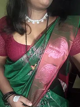 Snapshot of ur_love_kannada1 chatting on 04/21/26, 04:12 ur love kannada1 online show from 04/21/26, 04:12
