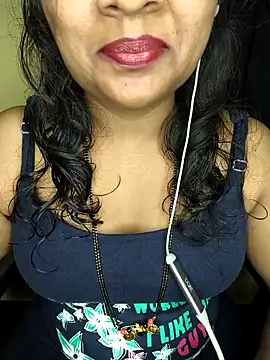 Snapshot of ur_love_kannada1 chatting on 04/25/26, 04:59 ur love kannada1 online show from 04/25/26, 04:59