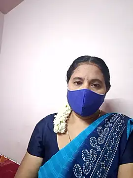 Snapshot of Tamilaunty35 chatting on 06/06/26, 04:12 Tamilaunty35 online show from 06/06/26, 04:12