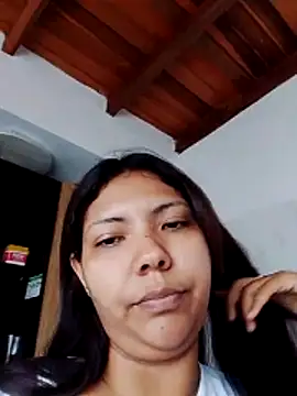 Izel  online show from 04/17/26, 06:11