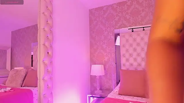 NatashaMilley online show from 04/16/26, 04:13