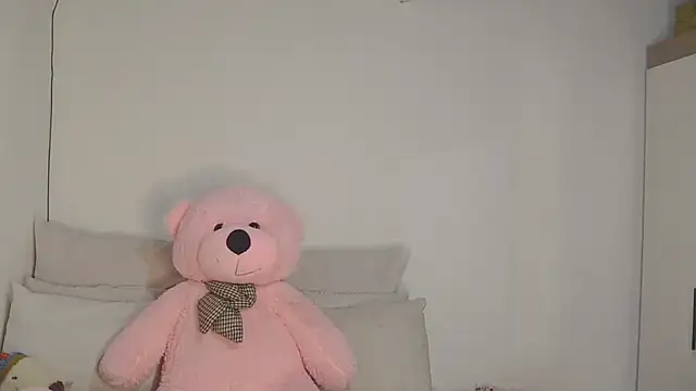 Snapshot of Darrkdeeva669 chatting on 07/04/26, 11:05 Darrkdeeva669 online show from 07/04/26, 11:05