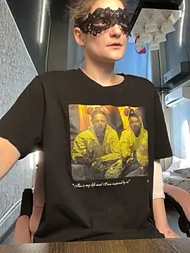 HelgaMunnn online show from 06/06/26, 08:52