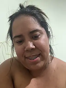 Snapshot of Tainesilva chatting on 05/19/26, 02:18 Tainesilva online show from 05/19/26, 02:18