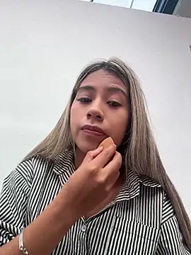 Kimmiebellarie online show from 04/24/26, 01:02