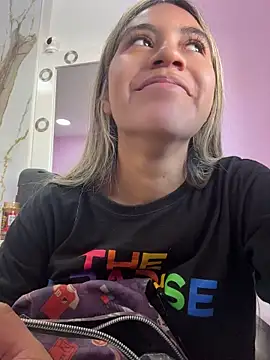 Kimmiebellarie online show from 04/25/26, 02:03