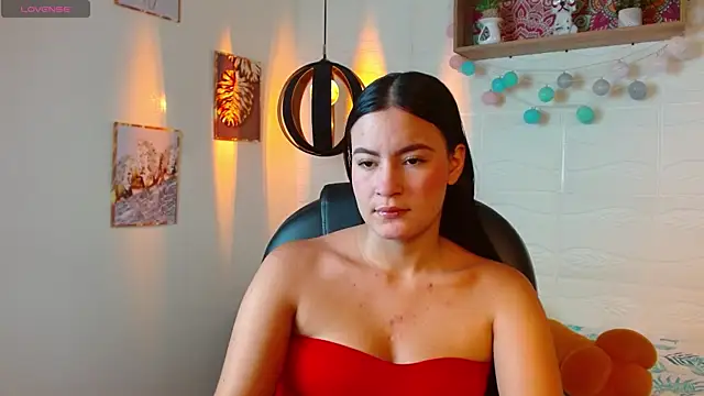 Snapshot of rosaleia_ chatting on 06/25/26, 04:34 rosaleia online show from 06/25/26, 04:34