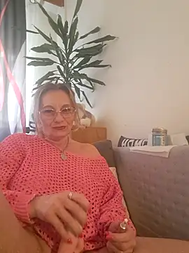 Blond lady czech online show from 04/17/26, 05:16