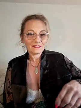 Blond lady czech online show from 04/21/26, 12:44