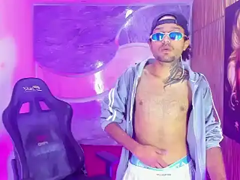 Snapshot of Josh_Hot_Sex chatting on 04/11/26, 11:58 Josh Hot Sex online show from 04/11/26, 11:58