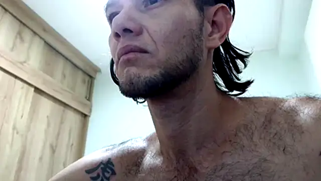 andrew 1520 online show from 11/06/25, 01:39