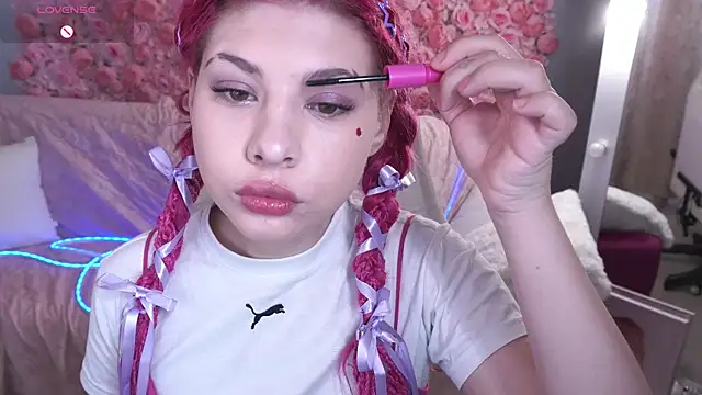 Snapshot of PinkyTrix chatting on 04/24/26, 05:54 PinkyTrix online show from 04/24/26, 05:54