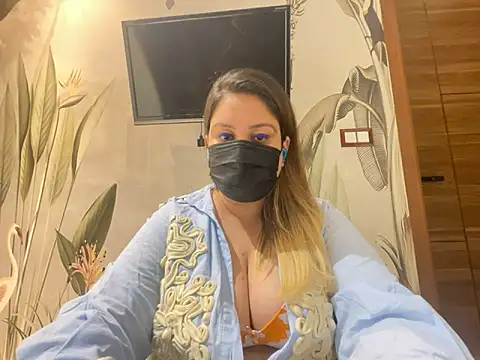 kavyasingh36 online show from 05/06/26, 10:09