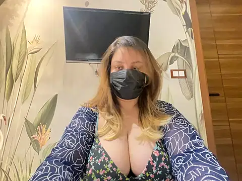 kavyasingh36 online show from 05/15/26, 10:00
