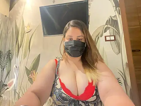 kavyasingh36 online show from 05/25/26, 10:43