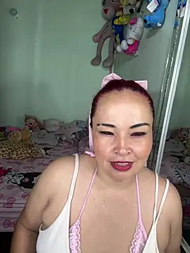 Alma milf co online show from 04/15/26, 02:07