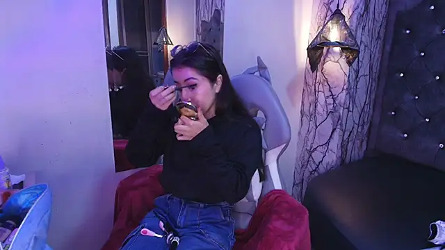 VictoriaSky  online show from 04/16/26, 11:33