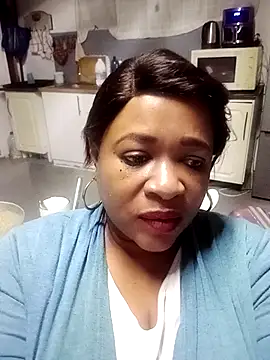 Snapshot of BUSTYQUEEN56_ chatting on 05/05/26, 03:53 BUSTYQUEEN56 online show from 05/05/26, 03:53
