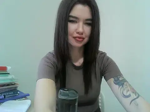 Snapshot of Dareessa chatting on 04/13/26, 08:20 Dareessa online show from 04/13/26, 08:20