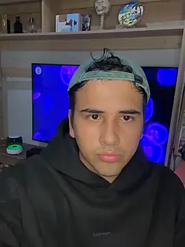 Snapshot of AdrianEmpire chatting on 04/13/26, 10:37 AdrianEmpire online show from 04/13/26, 10:37